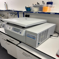 Eppendorf 5810 R Centrifuge image 1